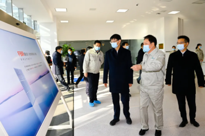 跨越赶超!江苏省代省长许昆林调研协鑫集团